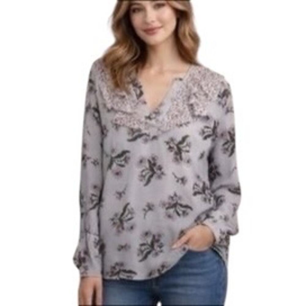 LOFT Lavender Purple Floral Print Ruffle Blouse Top Size Medium